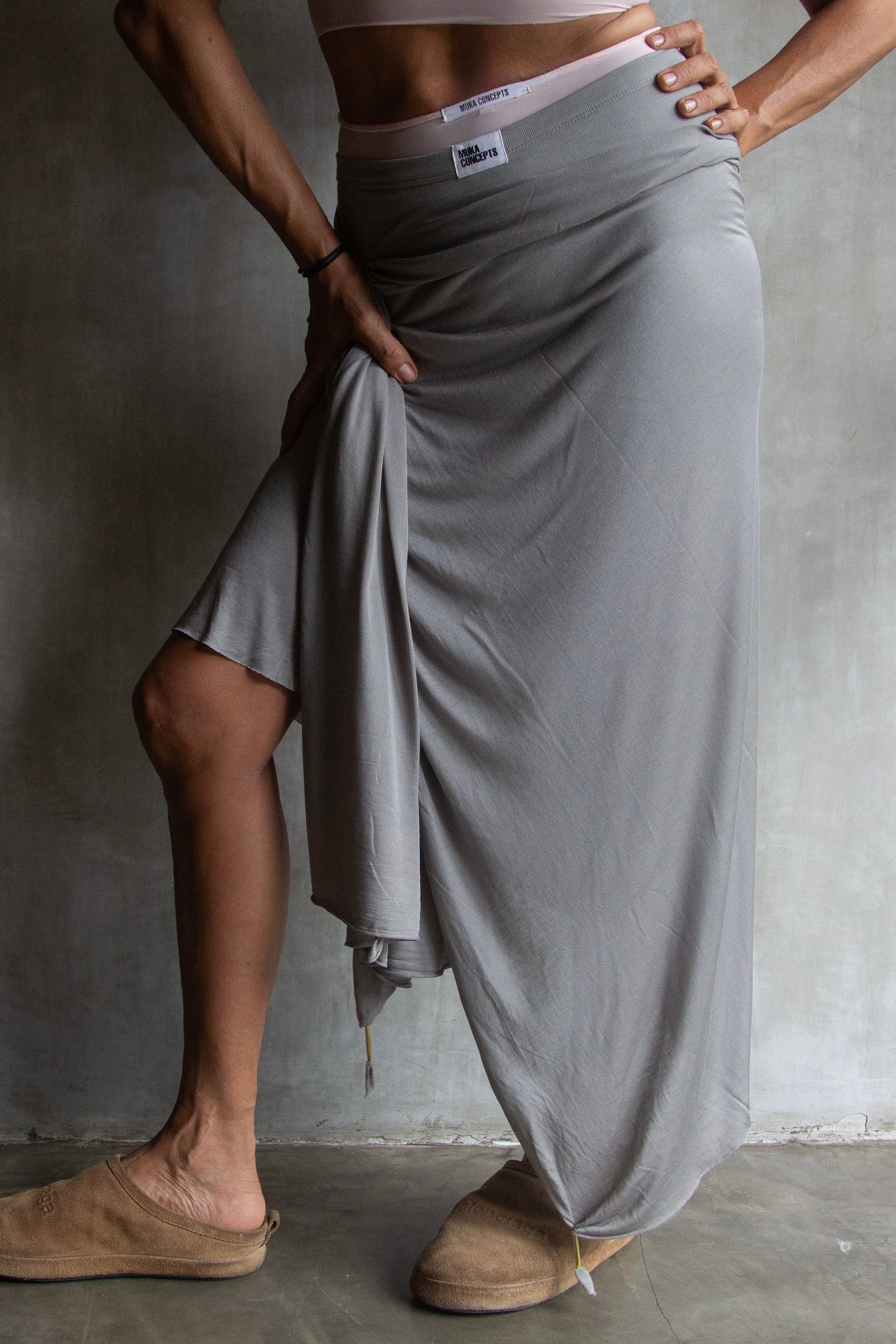 Muka Sarong Modal