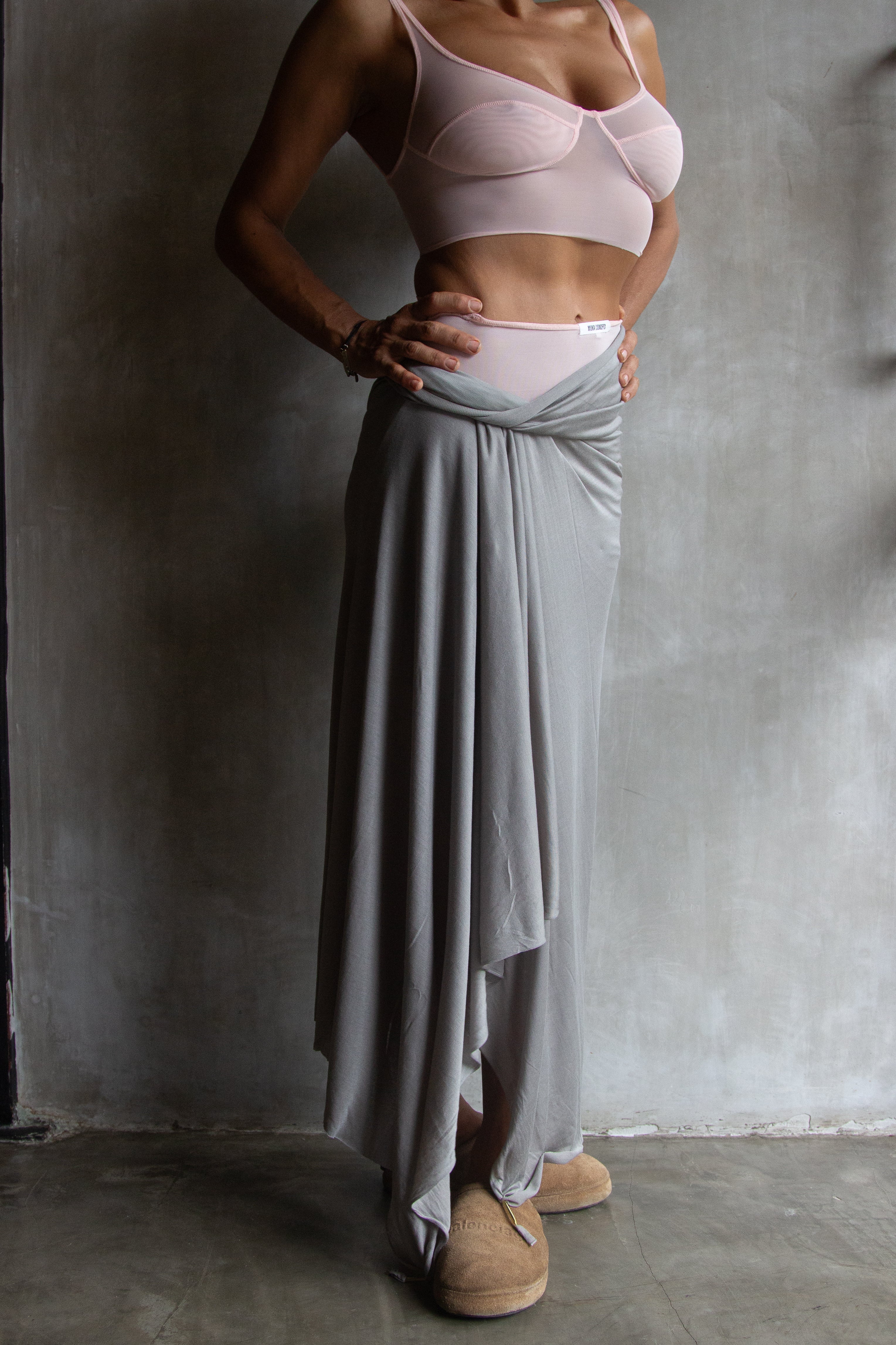 Muka Sarong Modal