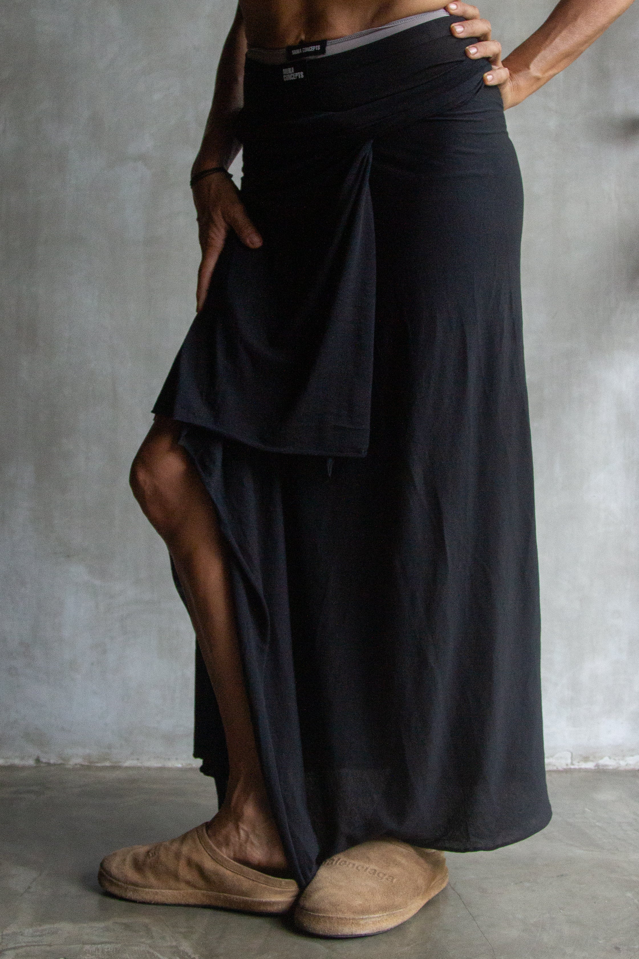 Muka Sarong Modal
