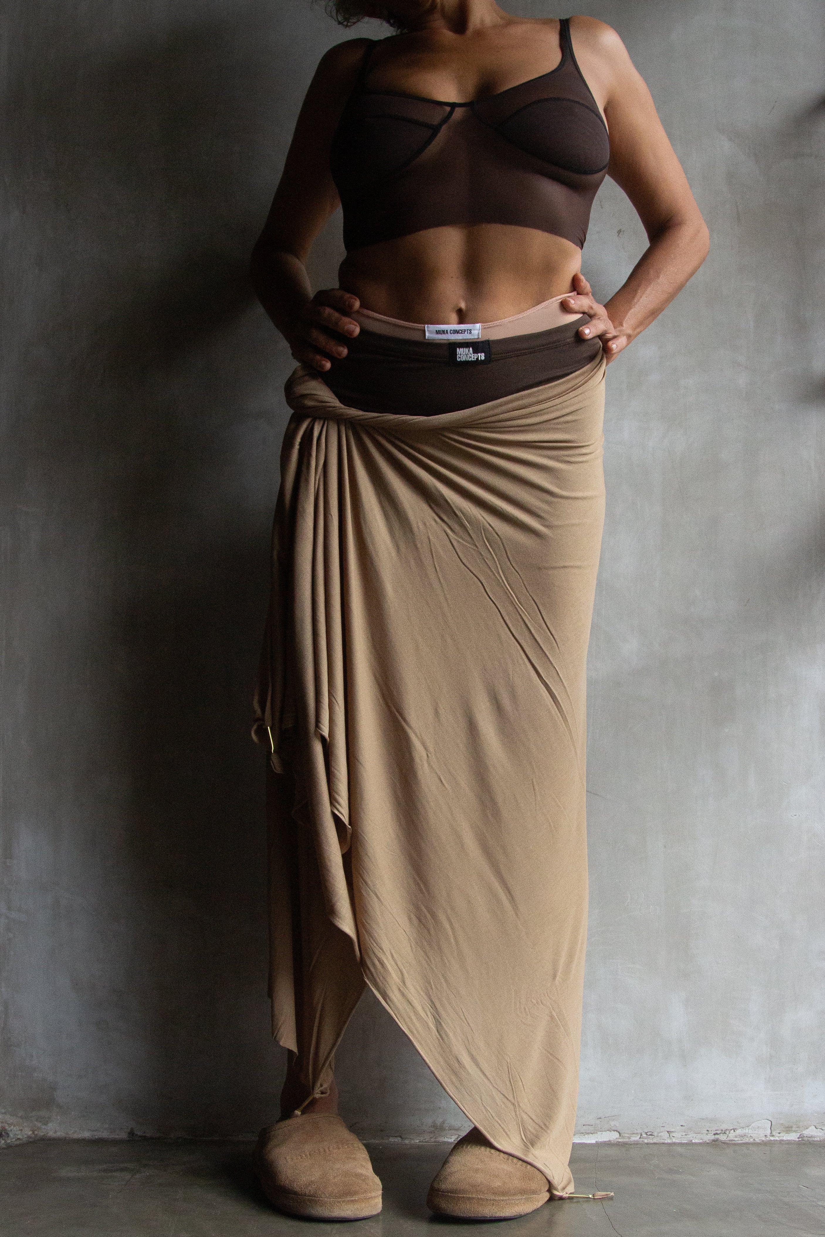 Muka Sarong Modal