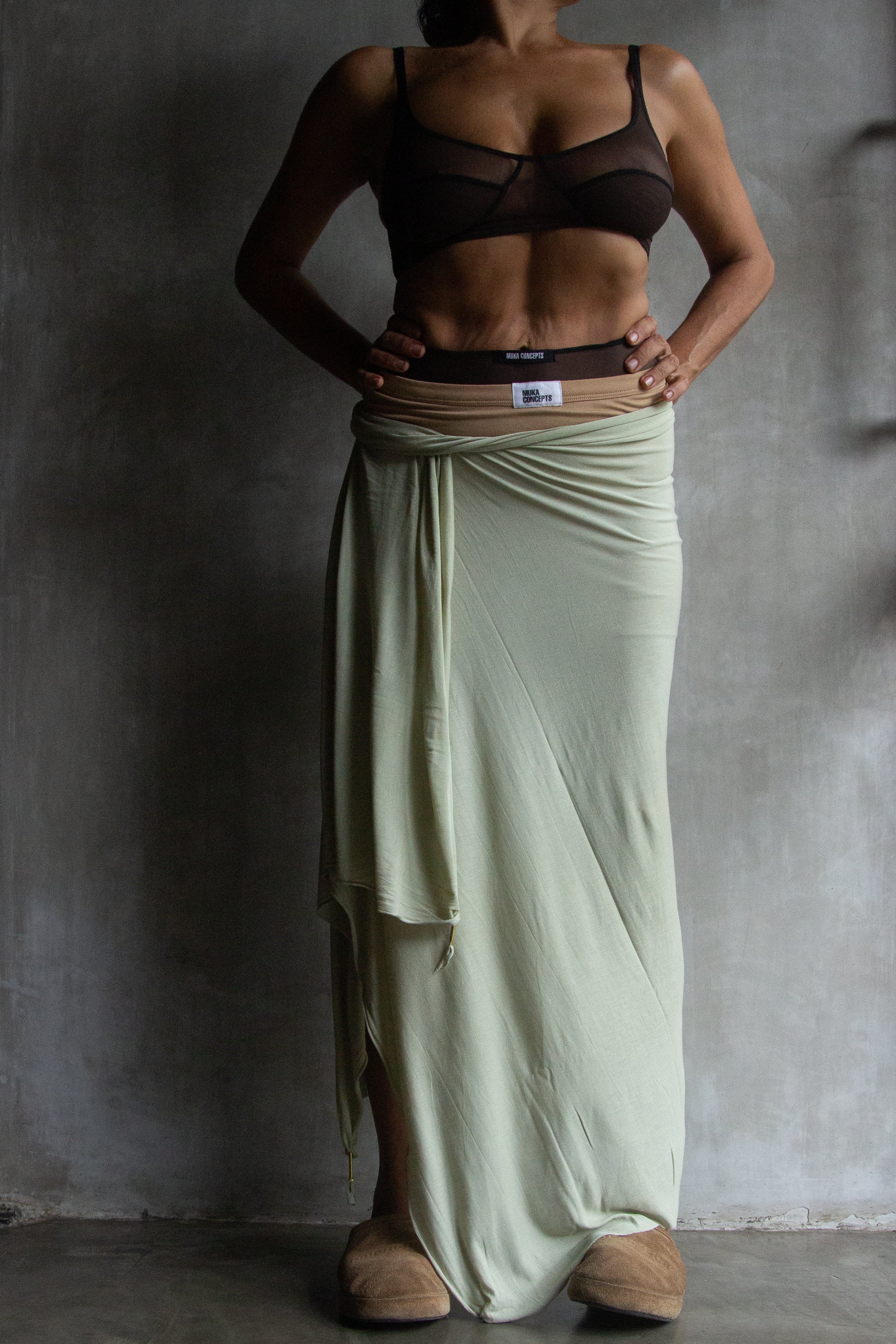 Muka Sarong Modal
