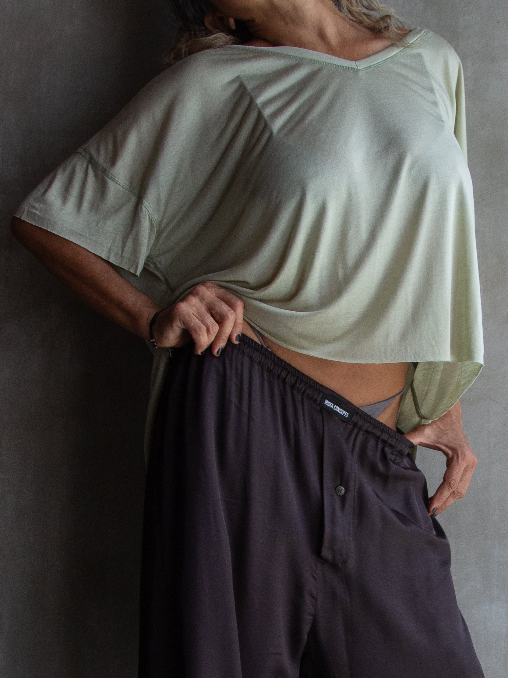 Muka T-Shirt Modal V-Neck