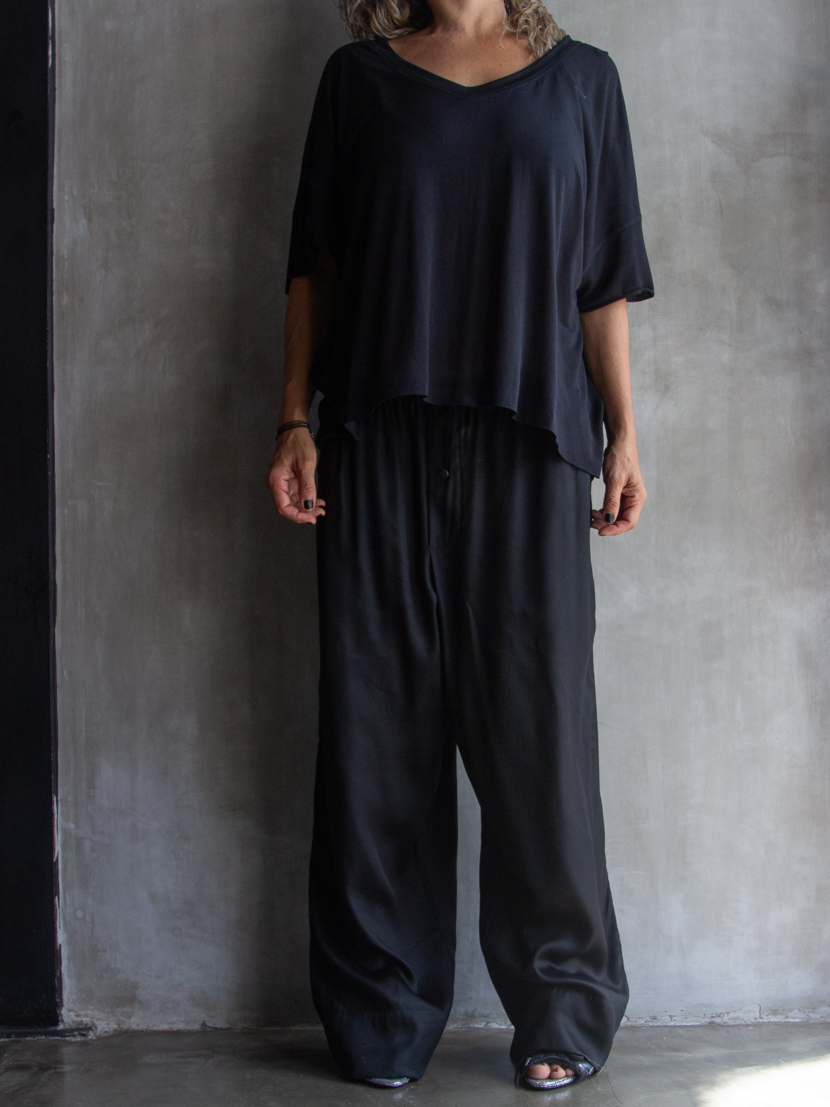 Muka T-Shirt Modal V-Neck