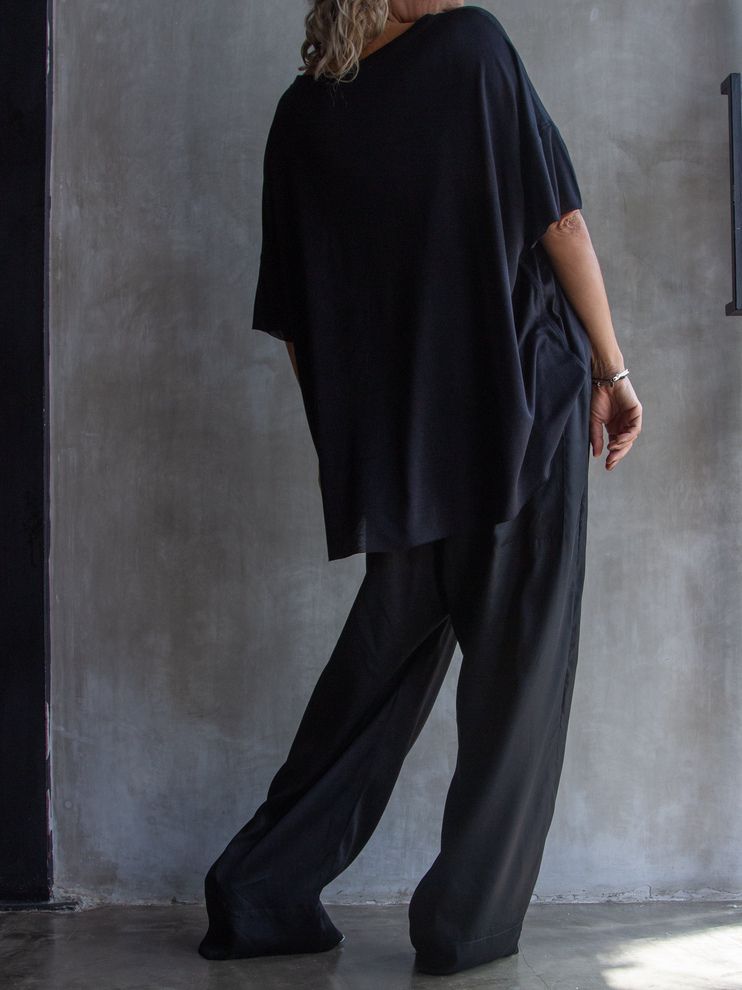 Muka T-Shirt Modal V-Neck