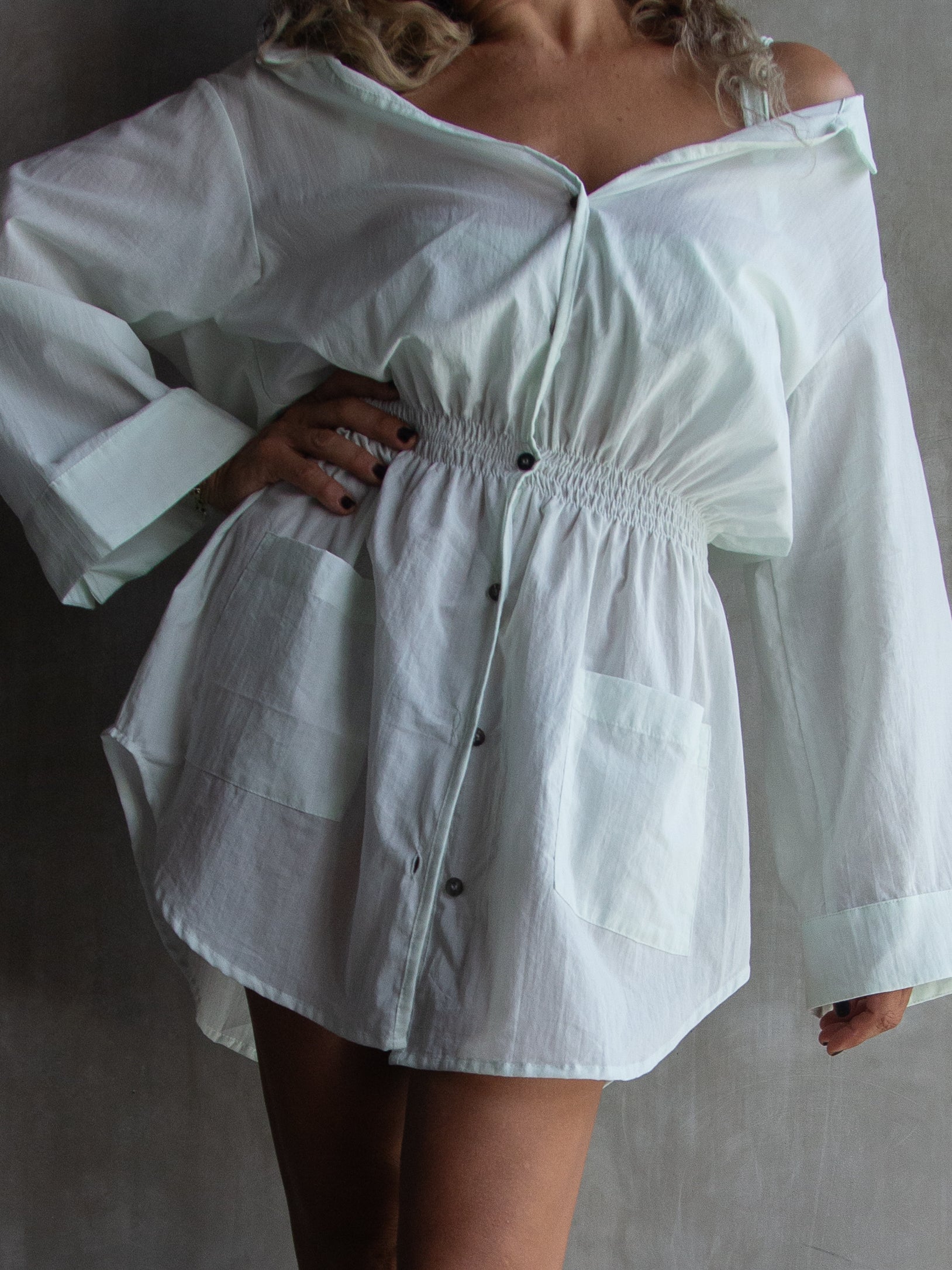 Muka Shirt Décolleté
