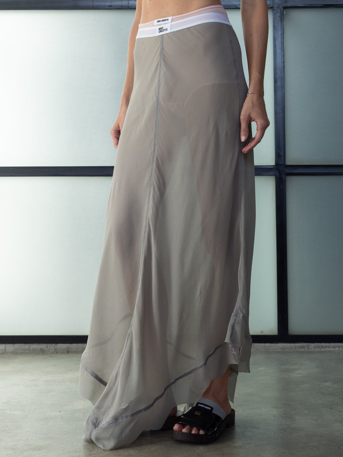 Muka Skirt Viscose Crep Tipis
